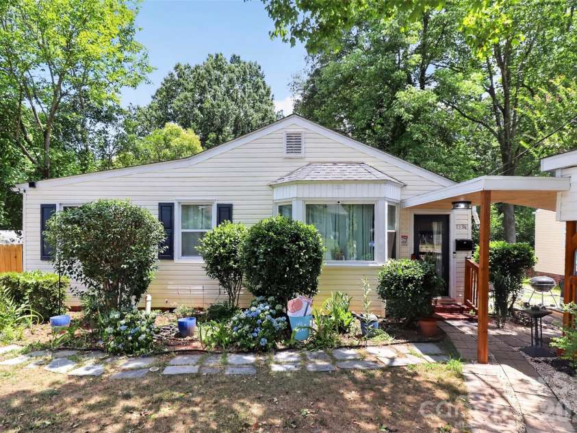 1336 Parkview Circle, Salisbury, NC 28144.  MLS# CAR4403032, YatesRealty ID 36669. 