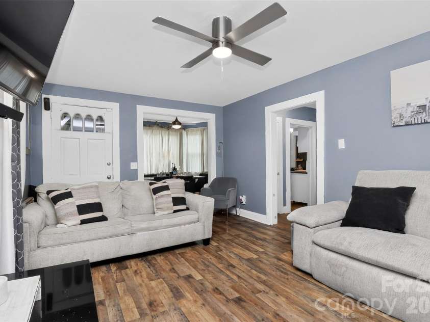 1336 Parkview Circle, Salisbury, NC 28144.  MLS# CAR4403032, YatesRealty ID 36669. 