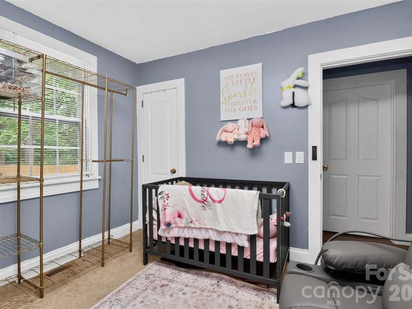 1336 Parkview Circle, Salisbury, NC 28144.  MLS# CAR4403032, YatesRealty ID 36669. 