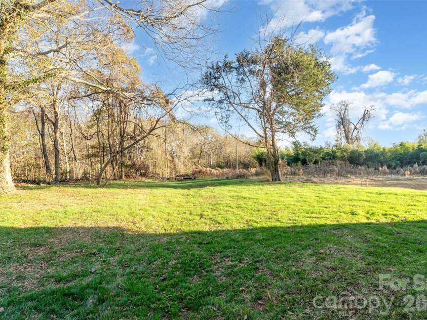 1209-2 Patterson Street, Shelby, NC 28152.  MLS# CAR4325490, YatesRealty ID 3667. 
