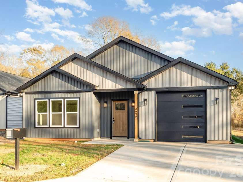 1209-2 Patterson Street, Shelby, NC 28152.  MLS# CAR4325490, YatesRealty ID 3667. 