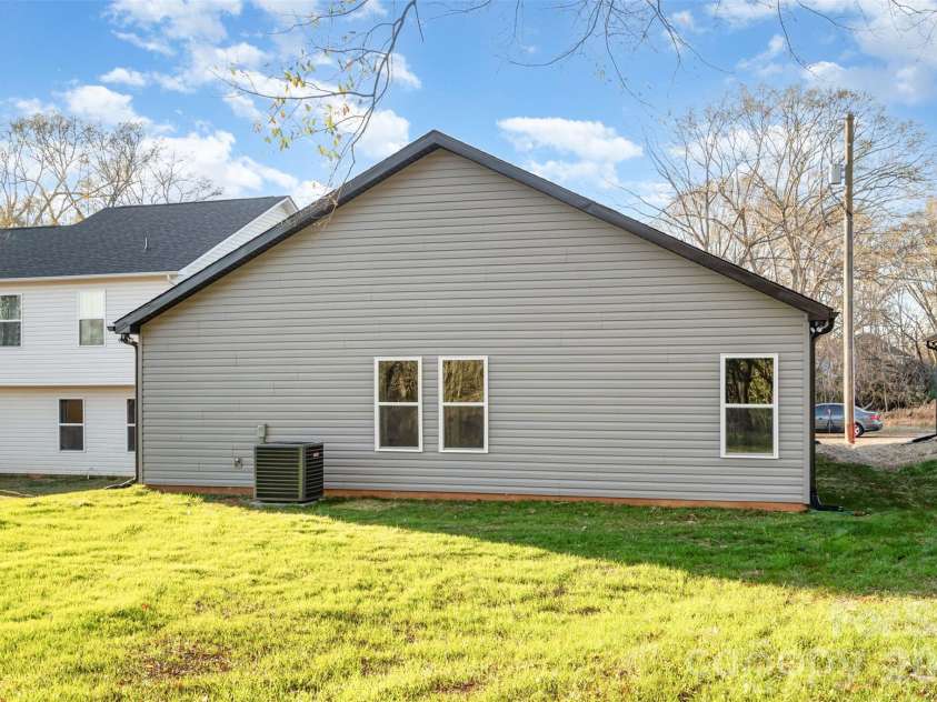 1209-2 Patterson Street, Shelby, NC 28152.  MLS# CAR4325490, YatesRealty ID 3667. 