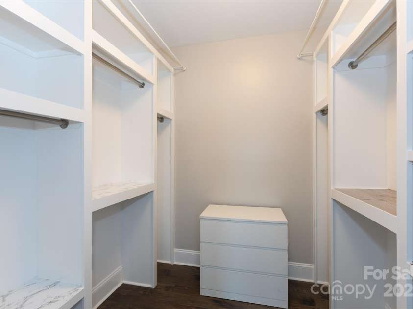 2526 Fort Street, Charlotte, NC 28205.  MLS# CAR4223652, YatesRealty ID 3667. 