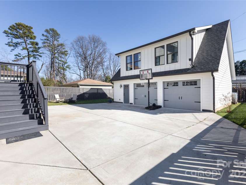 2526 Fort Street, Charlotte, NC 28205.  MLS# CAR4223652, YatesRealty ID 3667. 
