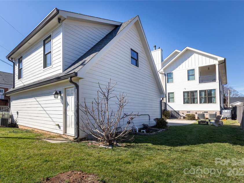 2526 Fort Street, Charlotte, NC 28205.  MLS# CAR4223652, YatesRealty ID 3667. 