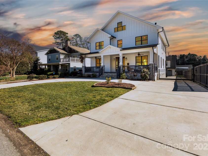 2526 Fort Street, Charlotte, NC 28205.  MLS# CAR4223652, YatesRealty ID 3667. 
