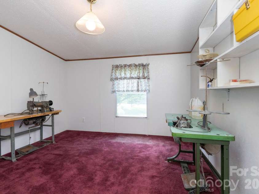 44 Double D Drive, Flat Rock, NC 28731.  MLS# CAR4403427, YatesRealty ID 36676. 