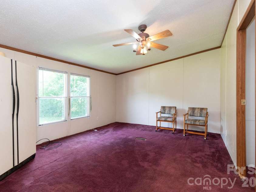 44 Double D Drive, Flat Rock, NC 28731.  MLS# CAR4403427, YatesRealty ID 36676. 