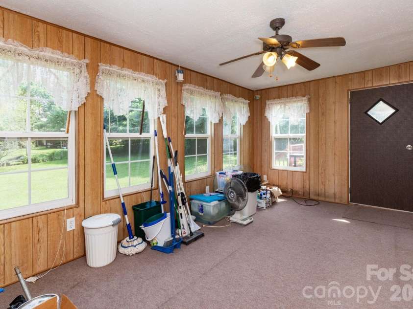 44 Double D Drive, Flat Rock, NC 28731.  MLS# CAR4403427, YatesRealty ID 36676. 