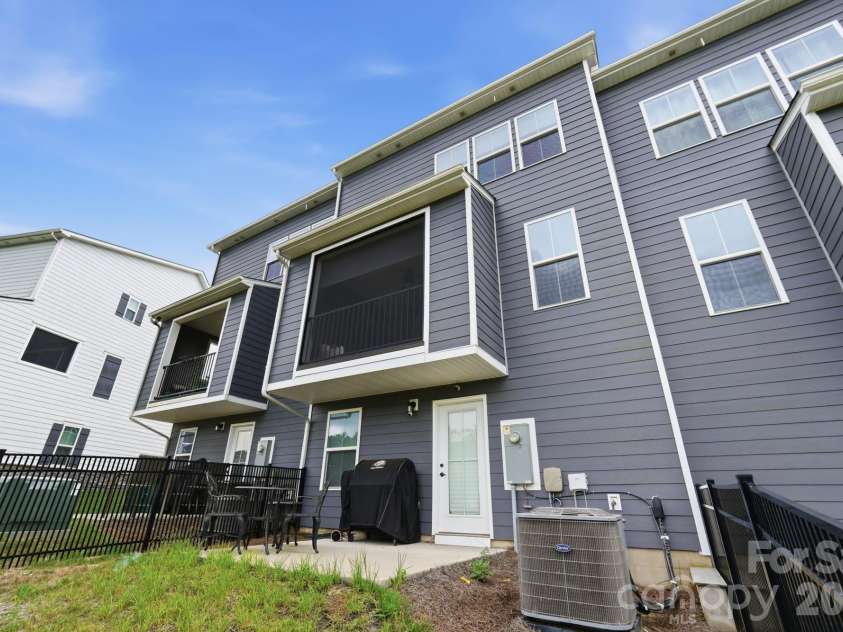 435 Lahinch Drive, Fort Mill, SC 29708.  MLS# CAR4403710, YatesRealty ID 36677. 