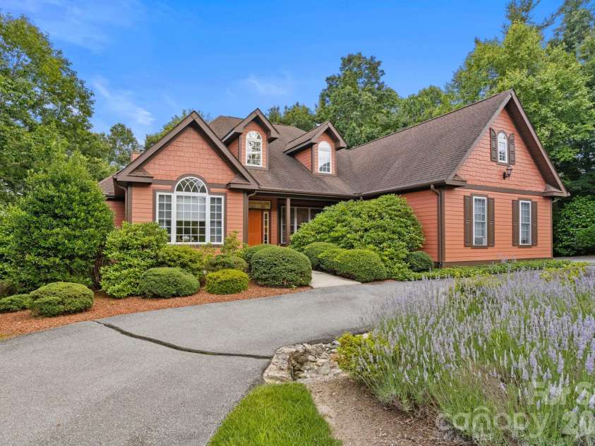 100 Crestgrove Drive, Flat Rock, NC 28731.  MLS# CAR4403519, YatesRealty ID 36678. 