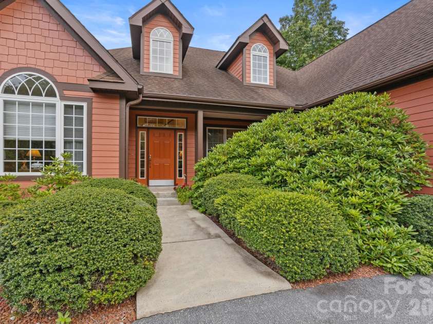 100 Crestgrove Drive, Flat Rock, NC 28731.  MLS# CAR4403519, YatesRealty ID 36678. 