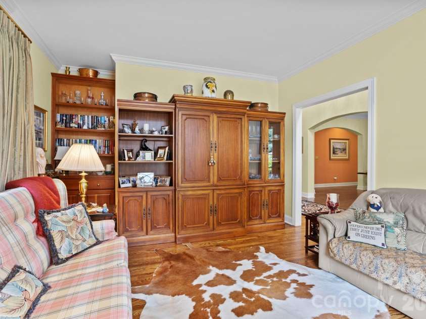 100 Crestgrove Drive, Flat Rock, NC 28731.  MLS# CAR4403519, YatesRealty ID 36678. 