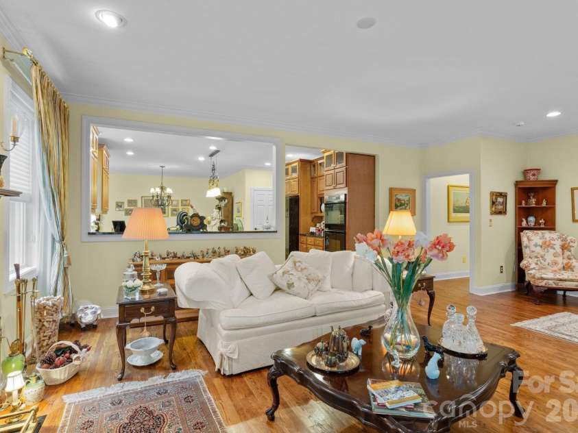 100 Crestgrove Drive, Flat Rock, NC 28731.  MLS# CAR4403519, YatesRealty ID 36678. 