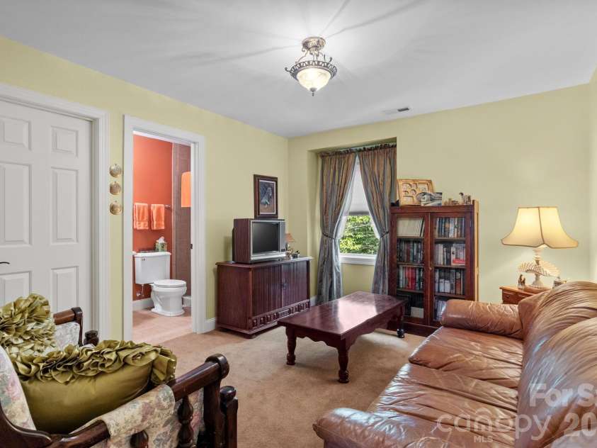 100 Crestgrove Drive, Flat Rock, NC 28731.  MLS# CAR4403519, YatesRealty ID 36678. 