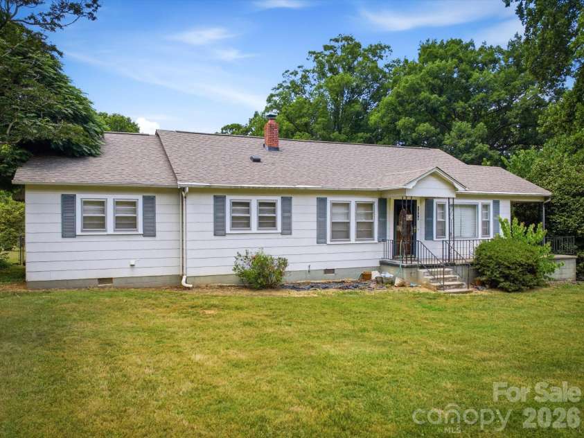 1809 Drexel Road, Valdese, NC 28690.  MLS# CAR4399107, YatesRealty ID 36679. 