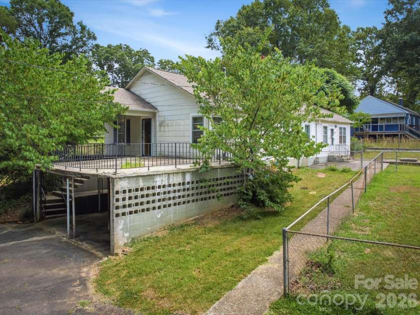 1809 Drexel Road, Valdese, NC 28690.  MLS# CAR4399107, YatesRealty ID 36679. 
