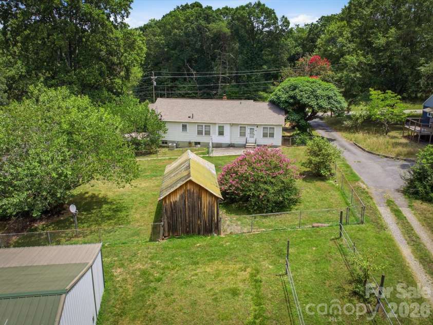1809 Drexel Road, Valdese, NC 28690.  MLS# CAR4399107, YatesRealty ID 36679. 