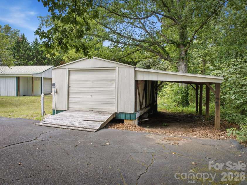 1809 Drexel Road, Valdese, NC 28690.  MLS# CAR4399107, YatesRealty ID 36679. 