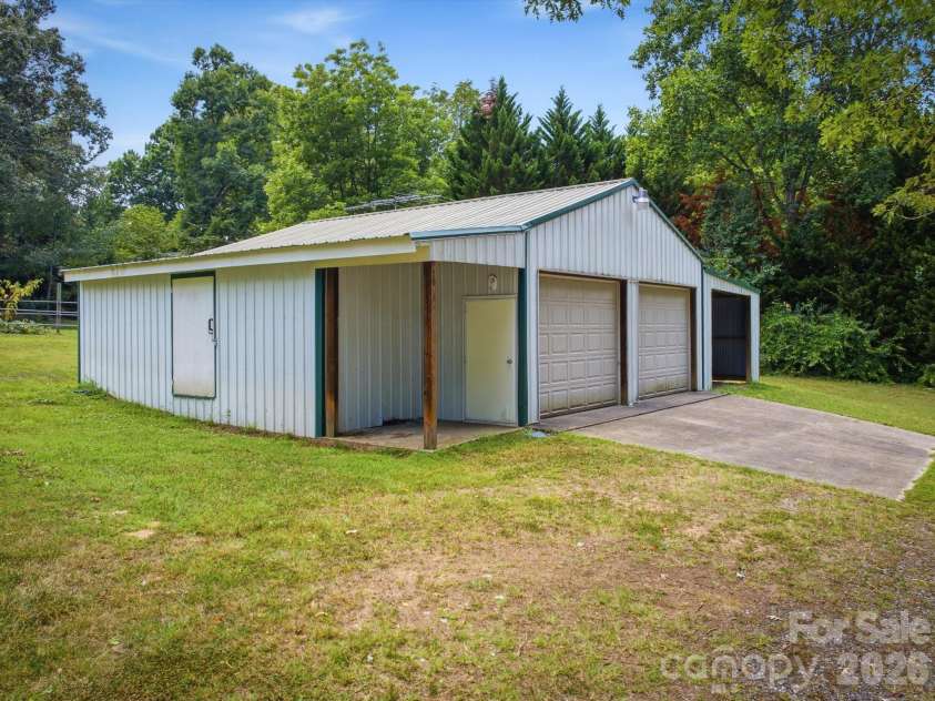 1809 Drexel Road, Valdese, NC 28690.  MLS# CAR4399107, YatesRealty ID 36679. 
