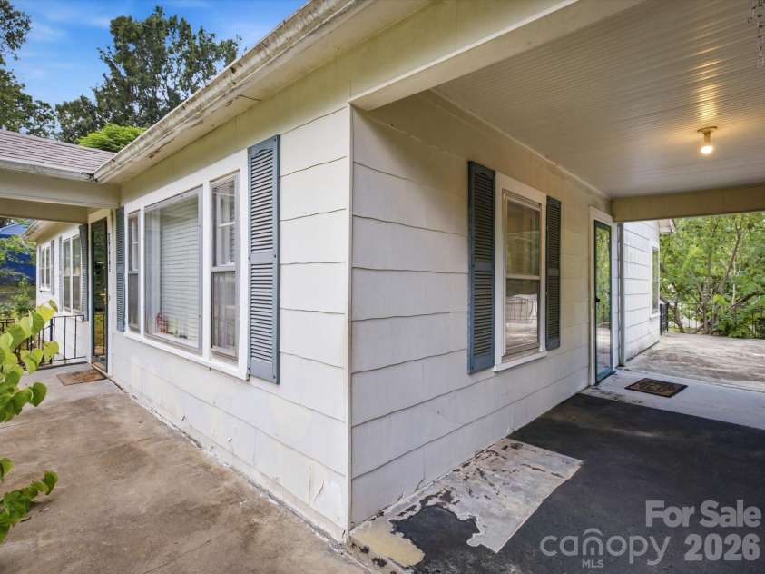 1809 Drexel Road, Valdese, NC 28690.  MLS# CAR4399107, YatesRealty ID 36679. 