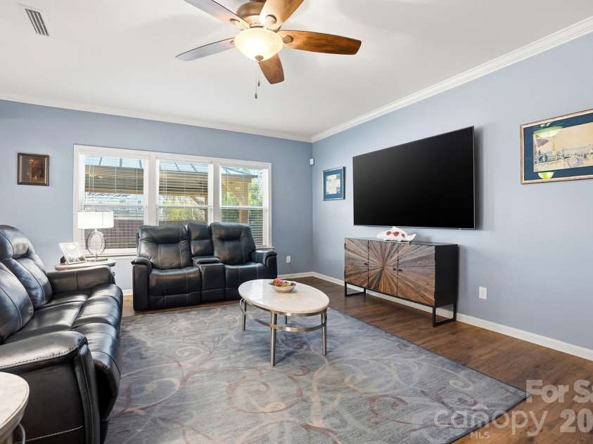 1103 Clover Lane, Matthews, NC 28104.  MLS# CAR4336114, YatesRealty ID 3668. 