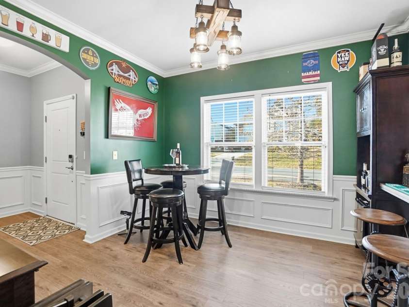 1103 Clover Lane, Matthews, NC 28104.  MLS# CAR4336114, YatesRealty ID 3668. 