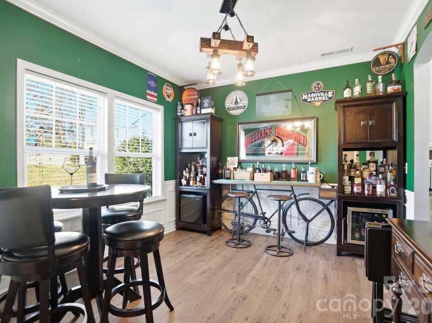 1103 Clover Lane, Matthews, NC 28104.  MLS# CAR4336114, YatesRealty ID 3668. 