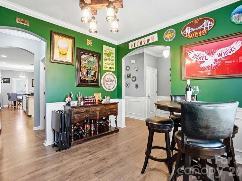 1103 Clover Lane, Matthews, NC 28104.  MLS# CAR4336114, YatesRealty ID 3668. 