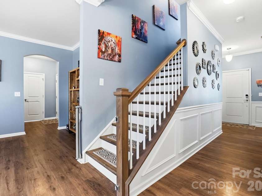 1103 Clover Lane, Matthews, NC 28104.  MLS# CAR4336114, YatesRealty ID 3668. 