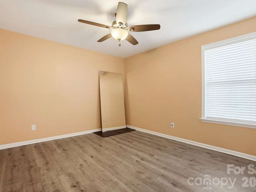 1103 Clover Lane, Matthews, NC 28104.  MLS# CAR4336114, YatesRealty ID 3668. 