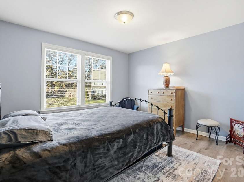 1103 Clover Lane, Matthews, NC 28104.  MLS# CAR4336114, YatesRealty ID 3668. 