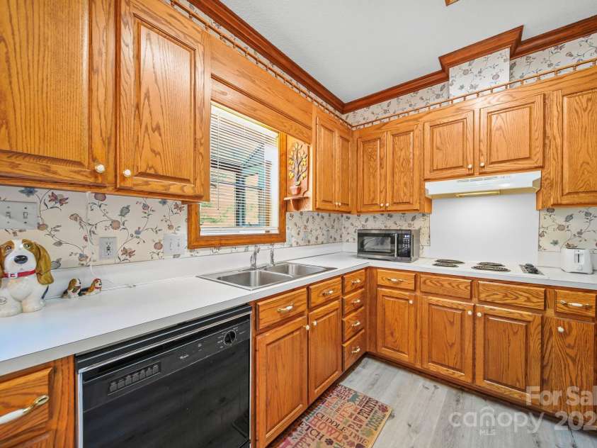 6298 Nc 742 South, Wadesboro, NC 28170.  MLS# CAR4300661, YatesRealty ID 3668. Kitchen