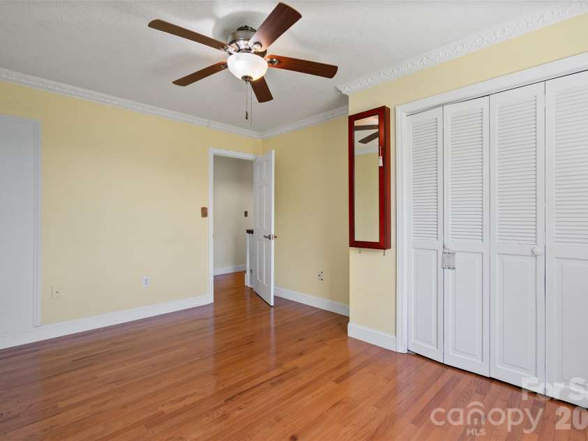 121 Fortner Drive, Waynesville, NC 28786.  MLS# CAR4402565, YatesRealty ID 36680. 