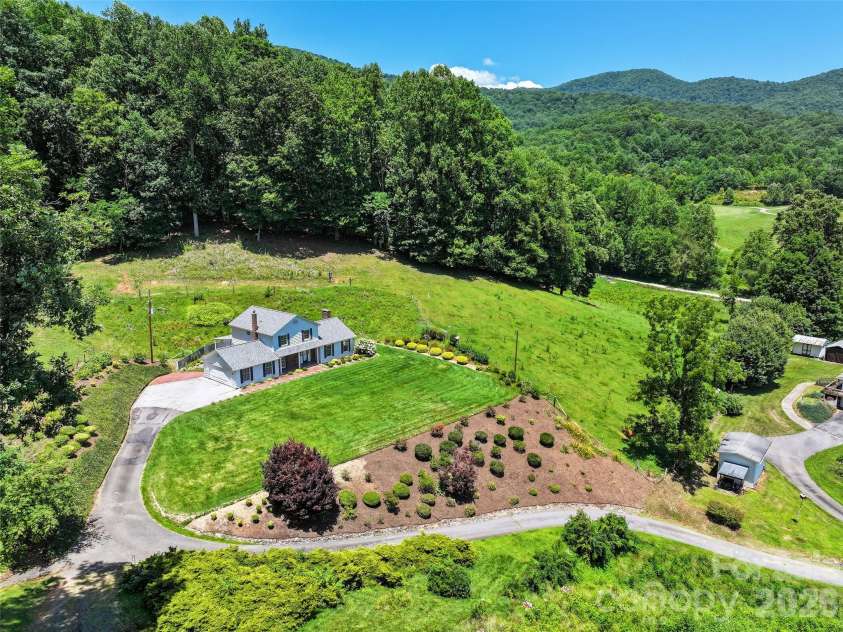 121 Fortner Drive, Waynesville, NC 28786.  MLS# CAR4402565, YatesRealty ID 36680. 