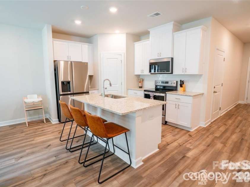 508 Tayberry Lane, Fort Mill, SC 29715.  MLS# CAR4403778, YatesRealty ID 36683. Open concept