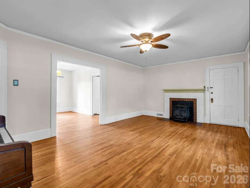 555 State Street, Marion, NC 28752.  MLS# CAR4400439, YatesRealty ID 36686. 