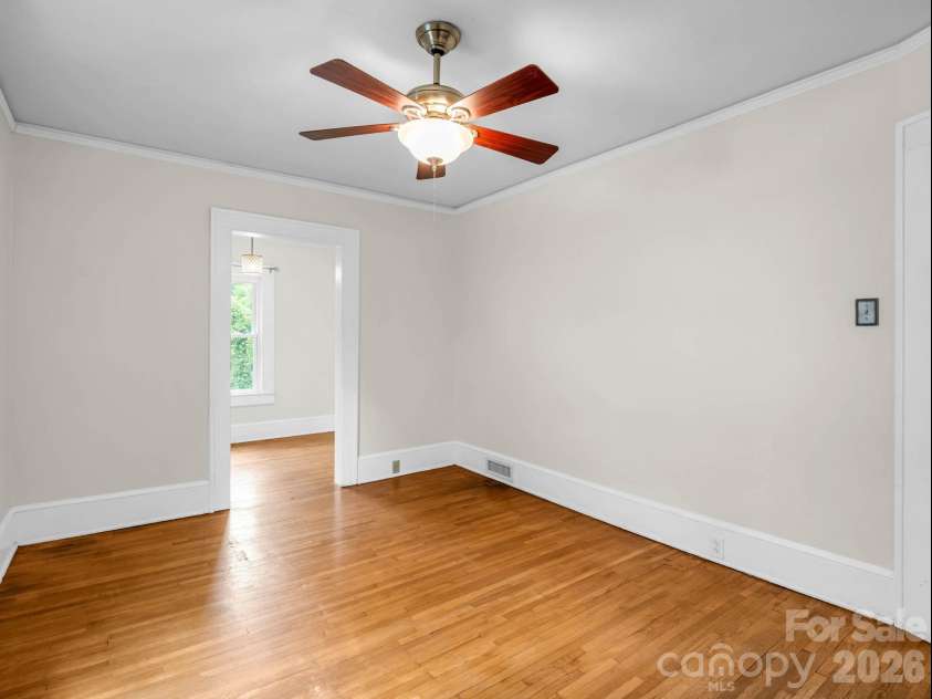 555 State Street, Marion, NC 28752.  MLS# CAR4400439, YatesRealty ID 36686. 