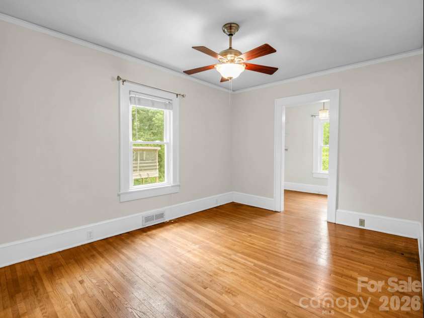 555 State Street, Marion, NC 28752.  MLS# CAR4400439, YatesRealty ID 36686. 
