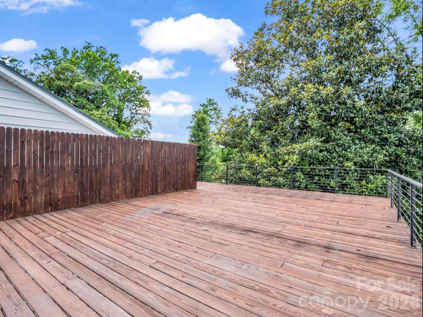555 State Street, Marion, NC 28752.  MLS# CAR4400439, YatesRealty ID 36686. 