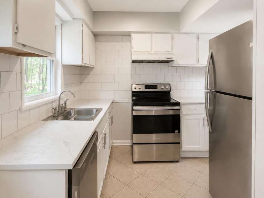 6101 honeysuckle Lane, Charlotte, NC 28212.  MLS# CAR4403515, YatesRealty ID 36688. 