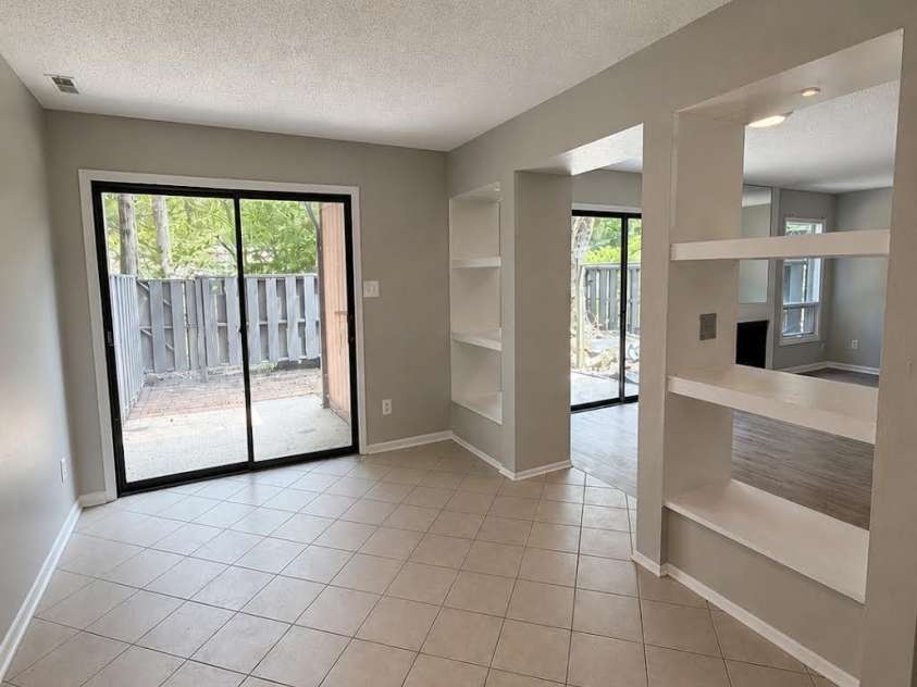 6101 honeysuckle Lane, Charlotte, NC 28212.  MLS# CAR4403515, YatesRealty ID 36688. 