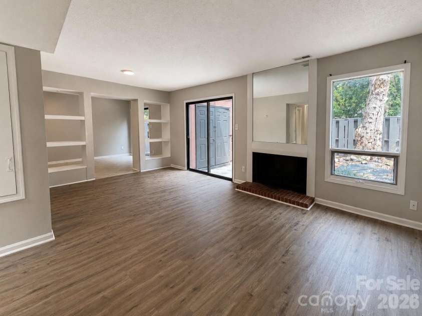 6101 honeysuckle Lane, Charlotte, NC 28212.  MLS# CAR4403515, YatesRealty ID 36688. 