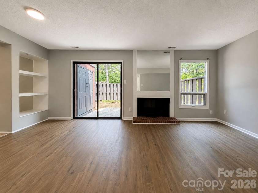 6101 honeysuckle Lane, Charlotte, NC 28212.  MLS# CAR4403515, YatesRealty ID 36688. 
