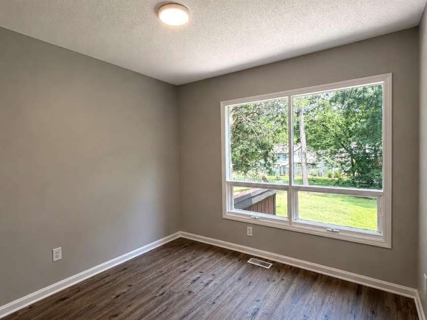 6101 honeysuckle Lane, Charlotte, NC 28212.  MLS# CAR4403515, YatesRealty ID 36688. 