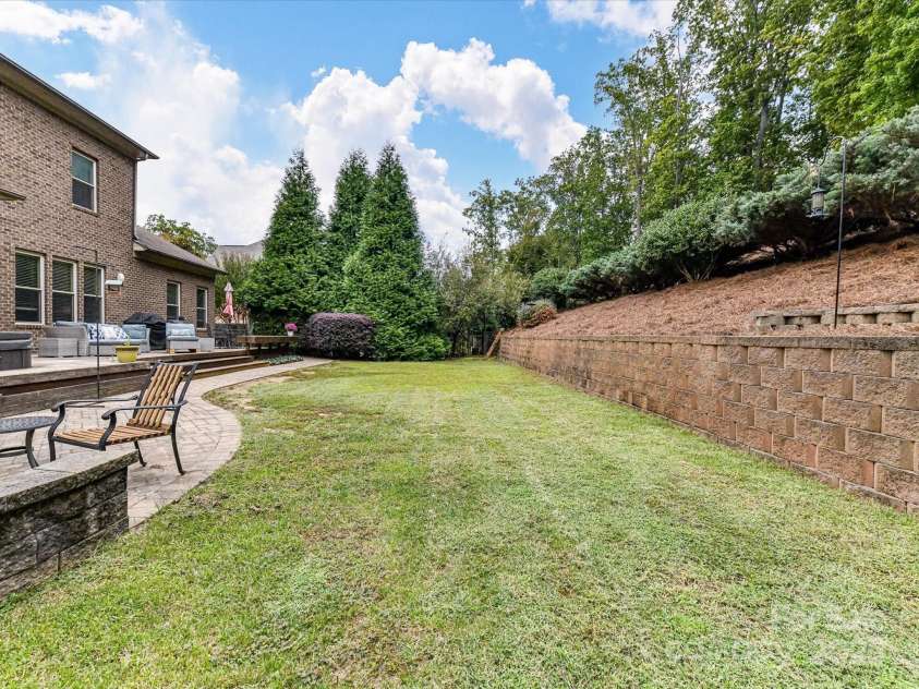 13130 Long Common Parkway, Huntersville, NC 28078.  MLS# CAR4310973, YatesRealty ID 3669. Backyard