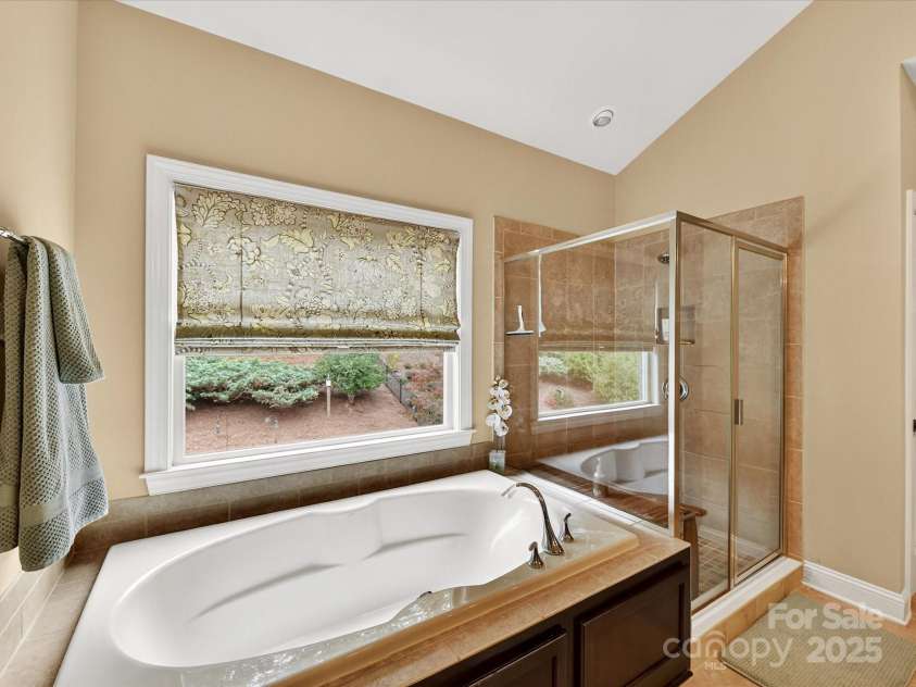 13130 Long Common Parkway, Huntersville, NC 28078.  MLS# CAR4310973, YatesRealty ID 3669. Primary Bath