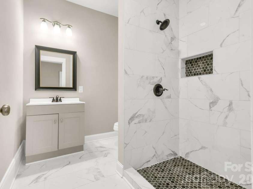 1817 Little Rock Road, Charlotte, NC 28214.  MLS# CAR4352307, YatesRealty ID 3669. 