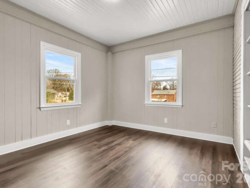 1817 Little Rock Road, Charlotte, NC 28214.  MLS# CAR4352307, YatesRealty ID 3669. 