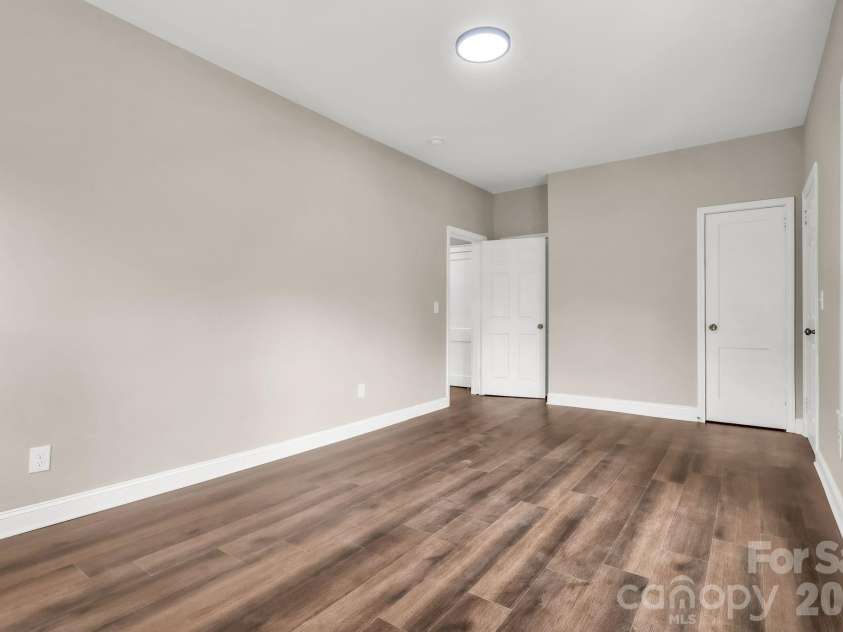 1817 Little Rock Road, Charlotte, NC 28214.  MLS# CAR4352307, YatesRealty ID 3669. 